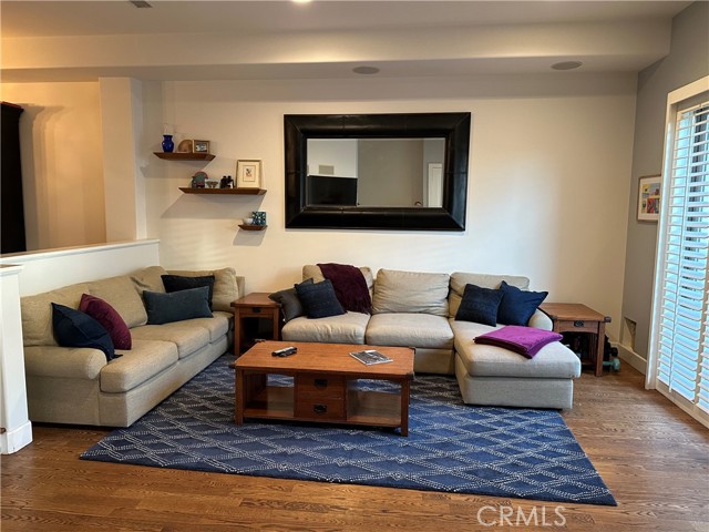 305 Kansas Street, El Segundo CA: https://media.crmls.org/medias/08588771-7636-4de9-a0dd-d55dfbd608ce.jpg