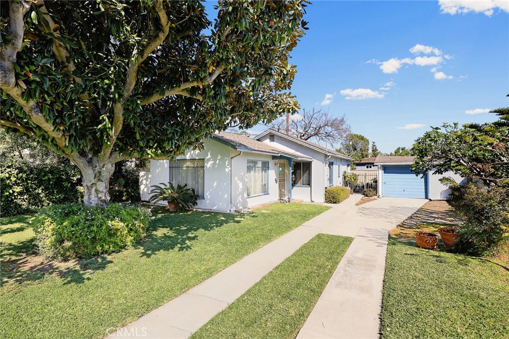 6114 N Burton Avenue N