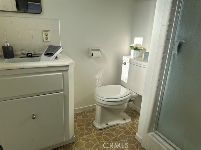 Detail Gallery Image 34 of 43 For 3935 N Tollhouse Rd, Fresno,  CA 93726 - 4 Beds | 2 Baths