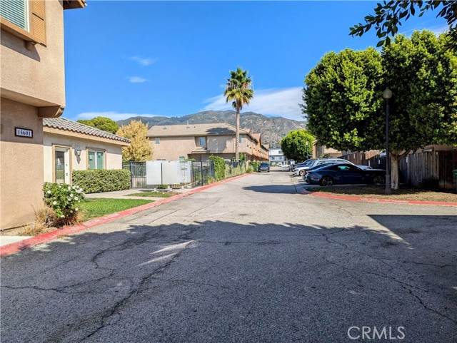 13717 Deane Lane, Sylmar CA: https://media.crmls.org/medias/085983d5-b103-4026-99a0-7222e6a21c4b.jpg