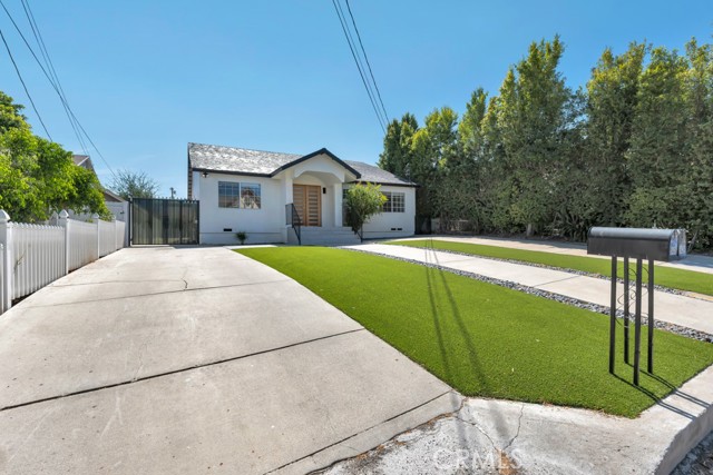 5434 Sylvia Avenue, Tarzana CA: https://media.crmls.org/medias/085a9a00-3339-401c-ab15-348c14ebea6d.jpg