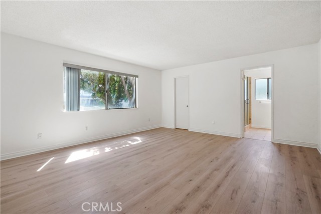 10501 Churchill Avenue, Chatsworth (los Angeles), CA 91311 Listing Photo  7