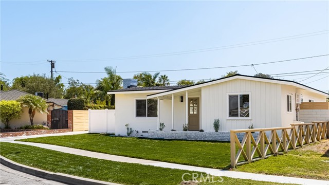 Detail Gallery Image 5 of 46 For 5580 E Ulen St, Long Beach,  CA 90815 - 3 Beds | 2 Baths