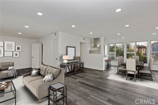 Detail Gallery Image 1 of 32 For 4065 Ursula Ave #2,  Los Angeles,  CA 90008 - 2 Beds | 2 Baths