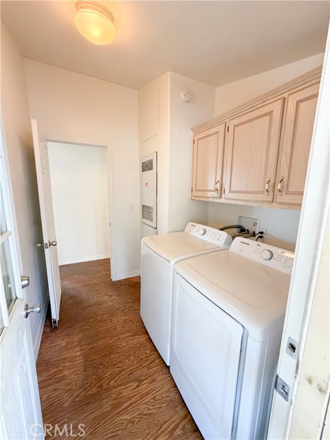 3500 Buchanan Street, Riverside CA: https://media.crmls.org/medias/085b36b2-8de7-4ac2-b19e-7ba8e1f785aa.jpg