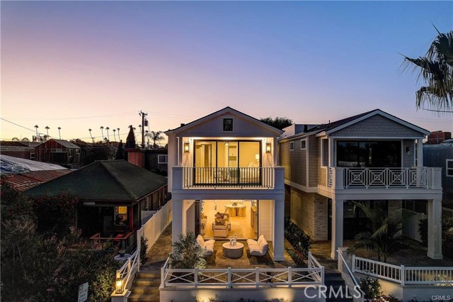 Detail Gallery Image 41 of 42 For 133 13th St, Seal Beach,  CA 90740 - 4 Beds | 4/1 Baths