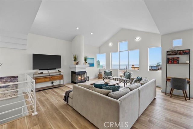 4216 Highland Avenue, Manhattan Beach, California 90266, 2 Bedrooms Bedrooms, ,2 BathroomsBathrooms,Residential,Sold,Highland,SB22108574