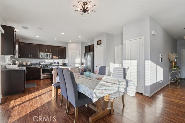 Detail Gallery Image 8 of 46 For 12960 Leawood St, Victorville,  CA 92392 - 4 Beds | 3 Baths