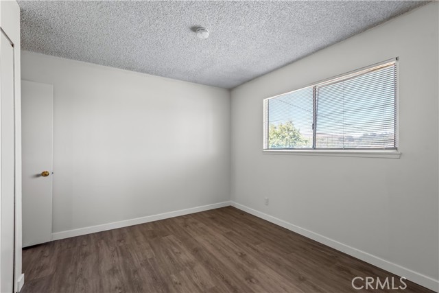 Detail Gallery Image 14 of 22 For 2117 Electra Ave, Simi Valley,  CA 93065 - 5 Beds | 2/1 Baths