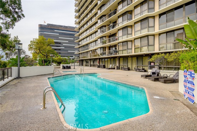 Detail Gallery Image 38 of 65 For 222 Monterey Rd #1603,  Glendale,  CA 91206 - 2 Beds | 2 Baths