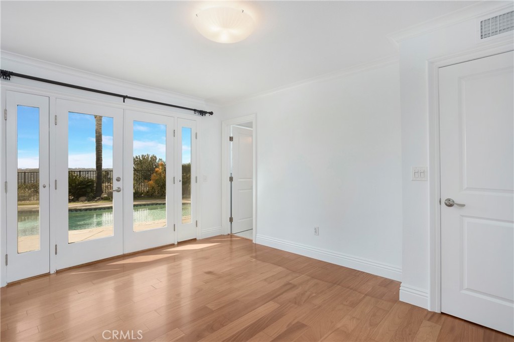 MLS #OC25258876 image #11