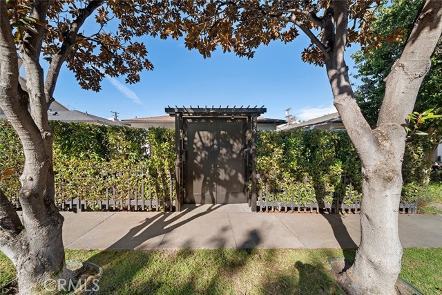 Detail Gallery Image 3 of 33 For 435 Dahlia Ave, Corona Del Mar,  CA 92625 - 3 Beds | 3 Baths