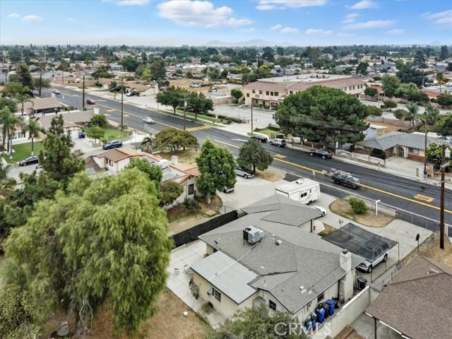 17962 Merrill Avenue, Fontana CA: https://media.crmls.org/medias/085f2ad9-5132-4036-9691-04d898f23a29.jpg