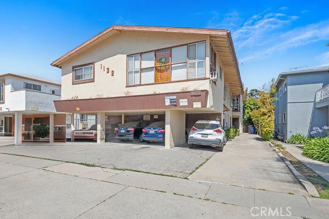 1132 S Holt Avenue, Los Angeles CA: https://media.crmls.org/medias/085f5ce9-8bfe-4f2f-9e30-3d26c3a00f2a.jpg