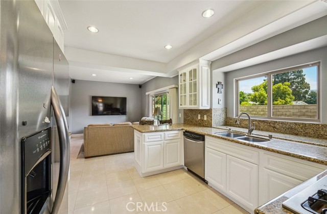 2748 Texas Avenue, Simi Valley CA: https://media.crmls.org/medias/085f6263-4f96-4b63-afa9-d1f29383672a.jpg
