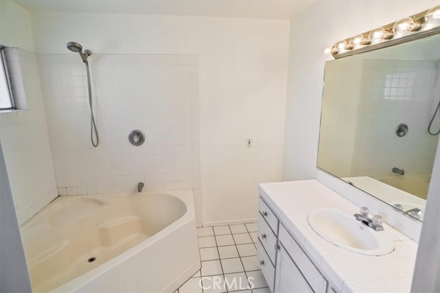 Detail Gallery Image 10 of 17 For 93 N Dewey, Newbury Park,  CA 91320 - 4 Beds | 2/1 Baths