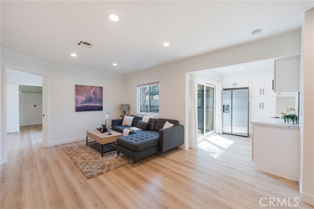 Detail Gallery Image 14 of 41 For 3532 S Muirfield Rd, Los Angeles,  CA 90016 - 4 Beds | 3 Baths
