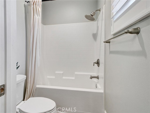 Detail Gallery Image 15 of 47 For 6313 Rancho Parada Rd, Paramount,  CA 90723 - 3 Beds | 2/1 Baths