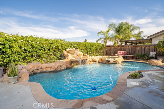 Detail Gallery Image 27 of 43 For 945 Ferndale, Corona,  CA 92881 - 3 Beds | 2/1 Baths