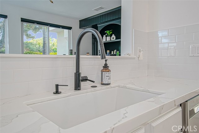 Detail Gallery Image 20 of 58 For 542 Arbor Ct, Simi Valley,  CA 93065 - 4 Beds | 2/1 Baths