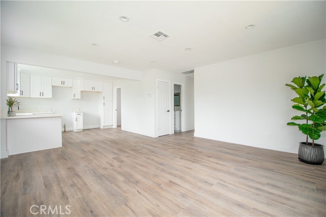 14723 Walters Street, Eastvale CA: https://media.crmls.org/medias/08644b7e-7fa6-4dc6-b201-baeb515c7674.jpg