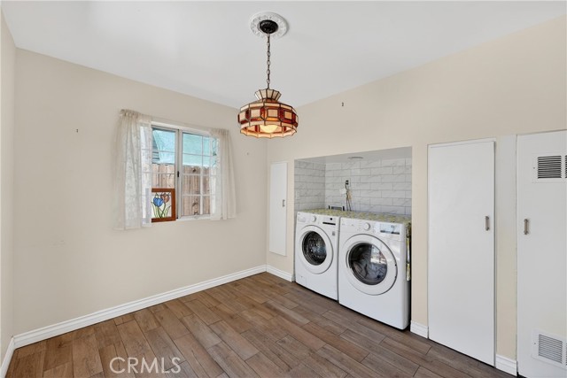 Image 16 of 63 For 357 Basetdale