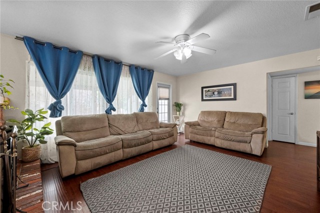 Detail Gallery Image 43 of 75 For 3684 Veronica Ct, Rialto,  CA 92377 - 4 Beds | 3 Baths