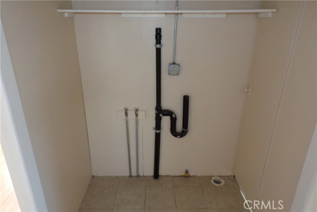 Detail Gallery Image 10 of 13 For 34447 Yucaipa Bld #32,  Yucaipa,  CA 92399 - 3 Beds | 1/1 Baths