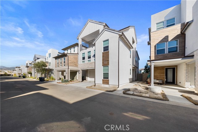 120 Pin Lane, Lake Forest CA: https://media.crmls.org/medias/0867e3b2-00ad-4924-bfd2-1c5aa83731f7.jpg