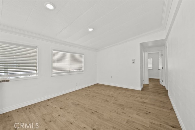 3524 E Avenue R, Palmdale CA: https://media.crmls.org/medias/08681f07-3864-4a3f-8721-fc2ca564ec86.jpg