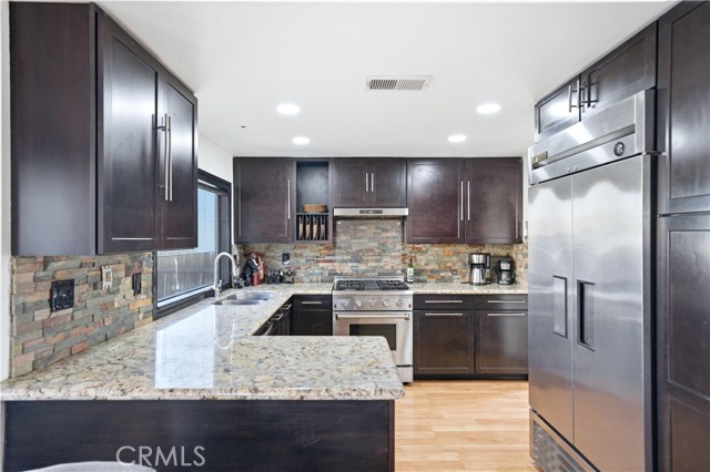 Detail Gallery Image 10 of 42 For 7127 Kempster Ave, Fontana,  CA 92336 - 3 Beds | 2/1 Baths