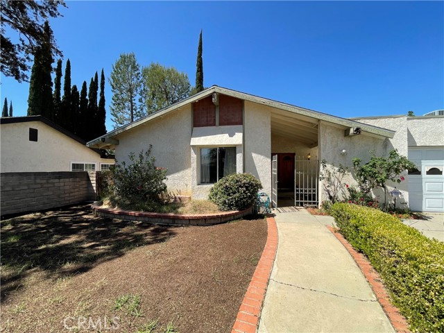 Detail Gallery Image 1 of 22 For 12747 Deon Pl, Granada Hills,  CA 91344 - 4 Beds | 3 Baths