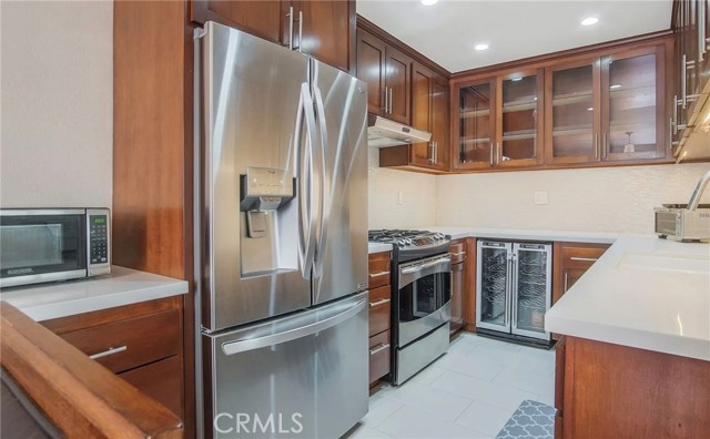 Detail Gallery Image 10 of 20 For 3121 Colorado Ave, Santa Monica,  CA 90404 - 3 Beds | 2/1 Baths