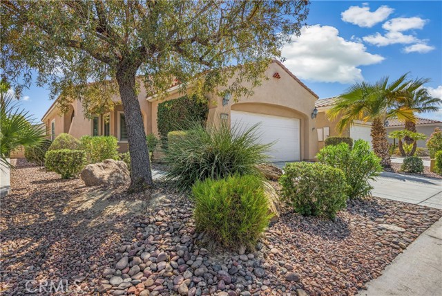 Detail Gallery Image 3 of 30 For 81683 Avenida Parito, Indio,  CA 92203 - 2 Beds | 2 Baths