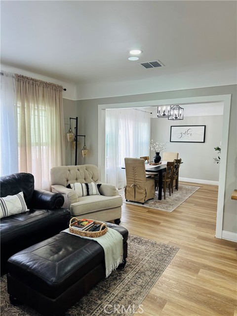 Detail Gallery Image 4 of 45 For 236 W 127th, Los Angeles,  CA 90061 - 2 Beds | 1 Baths