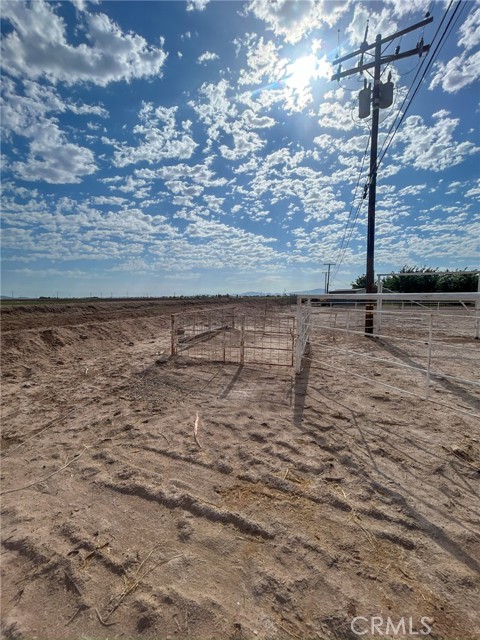 Detail Gallery Image 33 of 41 For 2153 Florence Blvd., Blythe,  CA 92225 - 4 Beds | 3 Baths