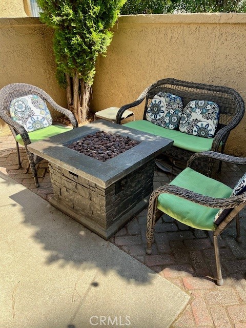 Detail Gallery Image 13 of 16 For 320 Kanan Rd, Oak Park,  CA 91377 - 3 Beds | 2/1 Baths