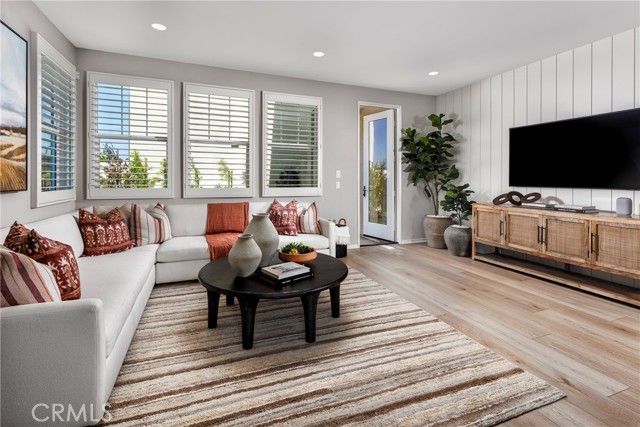 4165 S. WINWOOD PASEO S, Ontario CA: https://media.crmls.org/medias/086cb346-7155-41c7-9aac-db5cd0d63955.jpg