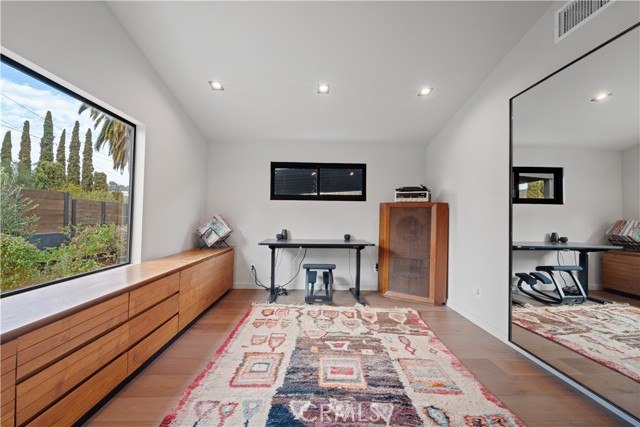 19778 Grand View Drive, Topanga CA: https://media.crmls.org/medias/086d1df6-9f8f-496c-a06b-b8f410ec0cd2.jpg