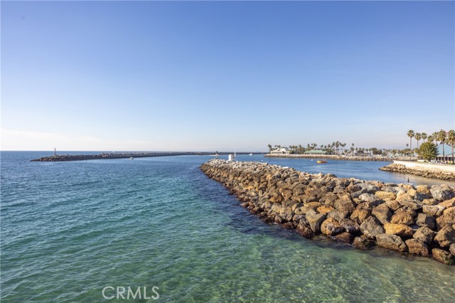 Detail Gallery Image 2 of 49 For 107 S Helberta Avenue, Redondo Beach,  CA 90277 - – Beds | – Baths