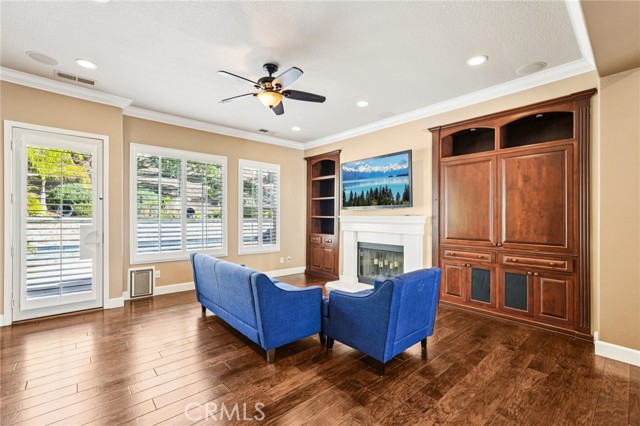 Detail Gallery Image 3 of 44 For 4442 Treasure Valley, Claremont,  CA 91711 - 4 Beds | 4 Baths