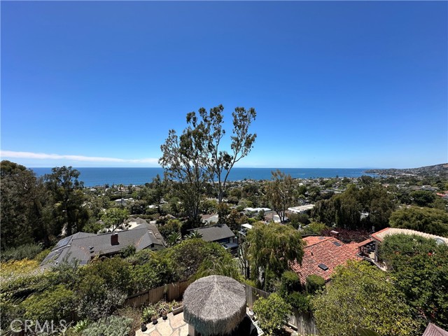 802 Rembrandt Drive, Laguna Beach CA: https://media.crmls.org/medias/086f0549-7771-48f7-9bde-6529d90a8250.jpg