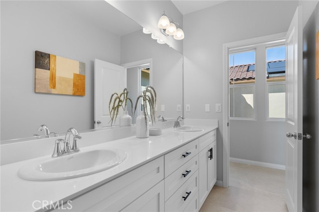 5804 Levanto Street, Bakersfield CA: https://media.crmls.org/medias/086f3050-4d62-4a5a-bd4d-65192b2cae45.jpg