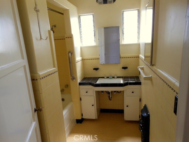 Detail Gallery Image 9 of 13 For 926 Campus Ave, Redlands,  CA 92374 - 2 Beds | 1 Baths