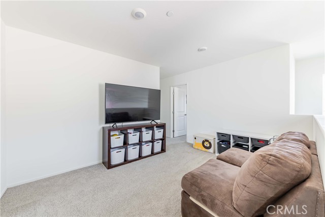 Detail Gallery Image 13 of 37 For 30779 Le Baron Ct, Winchester,  CA 92596 - 4 Beds | 2/1 Baths