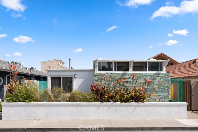 Detail Gallery Image 23 of 25 For 230 62nd St, Newport Beach,  CA 92663 - 3 Beds | 2 Baths