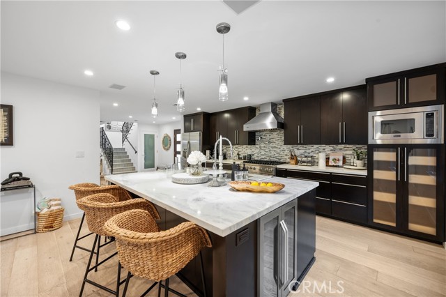 Detail Gallery Image 15 of 36 For 4444 Canoga Ave, Woodland Hills,  CA 91364 - 4 Beds | 4 Baths