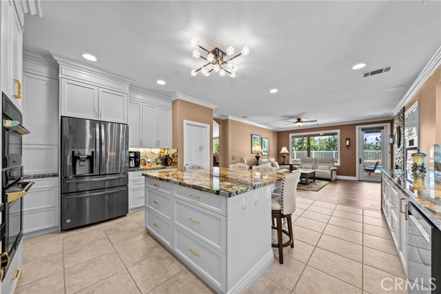32409 Favara Drive, Temecula CA: https://media.crmls.org/medias/0871f660-9c97-48d9-83f9-0fa3b9758fb6.jpg