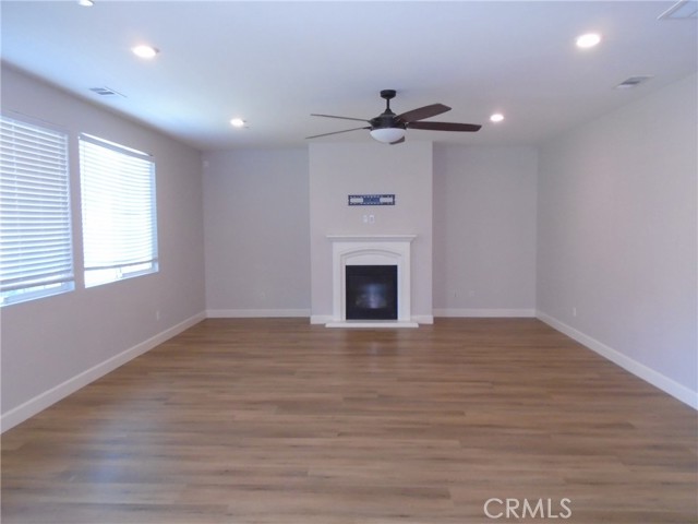 4081 Chamomile Court, San Bernardino CA: https://media.crmls.org/medias/0871fc85-0eee-4d3b-9884-d8c3f56f4638.jpg