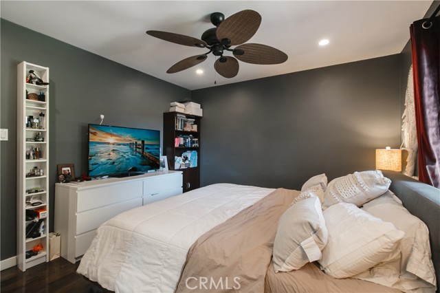 Detail Gallery Image 5 of 13 For 1542 Christine, Simi Valley,  CA 93063 - 3 Beds | 1/1 Baths